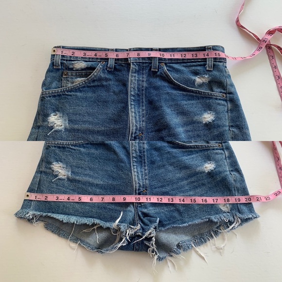 Vintage Levi’s Orange Tab Cut Off Shorts - Picture 5 of 5